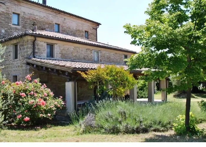 Stone Farmhouse In Moie